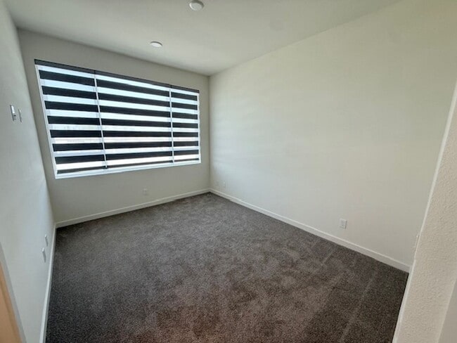 Building Photo - BEAUTIFUL BRAND NEW TOWNHOME IN STANTON FOR LEASE