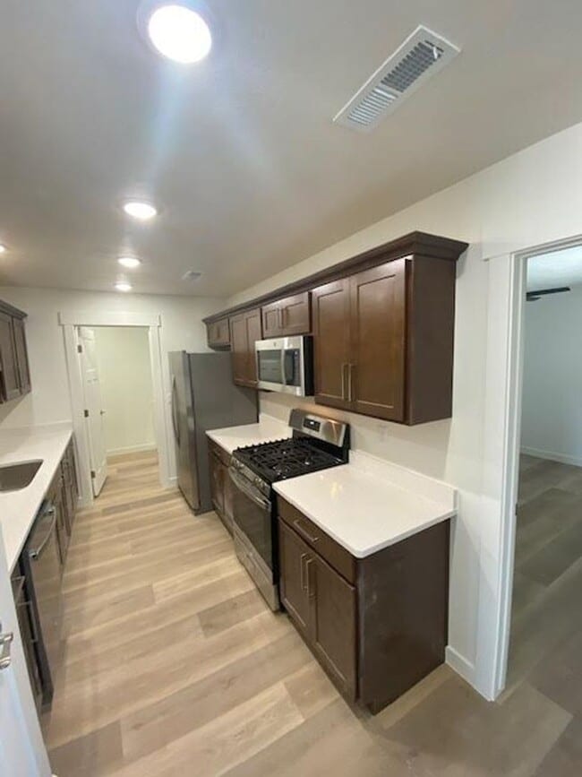 Building Photo - 3 bedroom- 2 bath 4 Plex - Brand New Construction