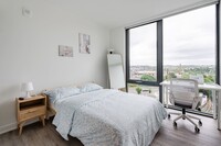 Building Photo - Master Room & Ensuite Bath - Union Market