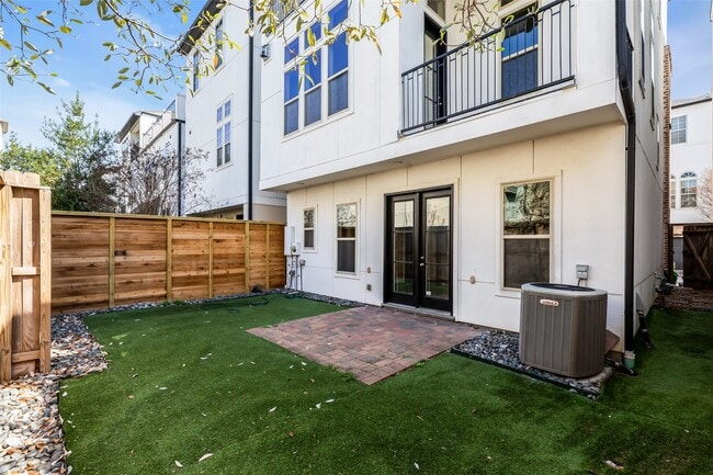 Building Photo - 2711 Arabelle Grove