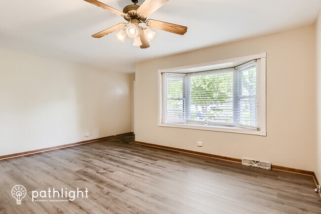 Building Photo - 3327 D Hutchinson, Joliet, IL, 60431