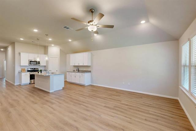 Building Photo - 409 Forsyth Dr