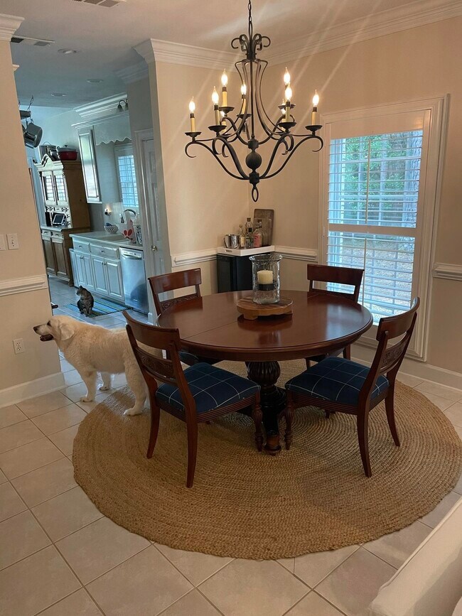 Building Photo - 8970 Eagles Ridge Dr