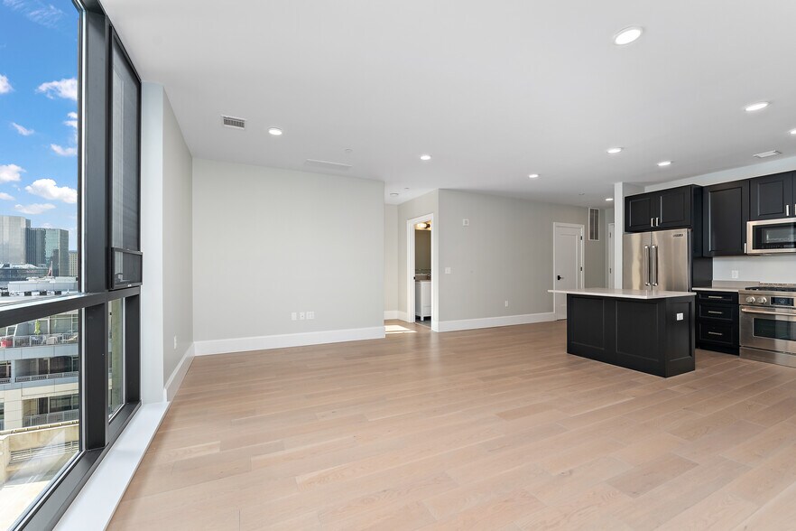 Building Photo - 350 Oliver Ave