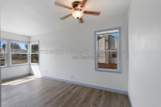 Building Photo - 10106 N Wesley St