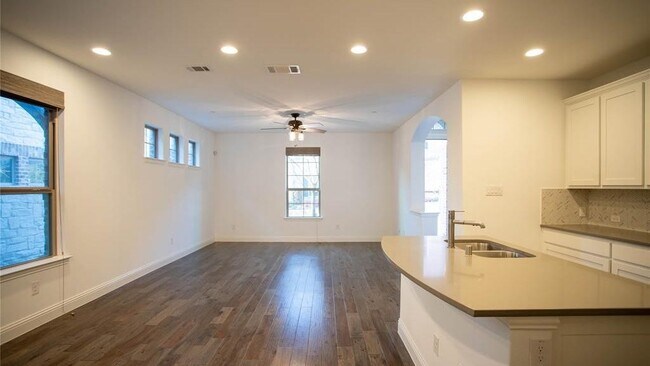 Building Photo - 7209 Huckleberry Dr