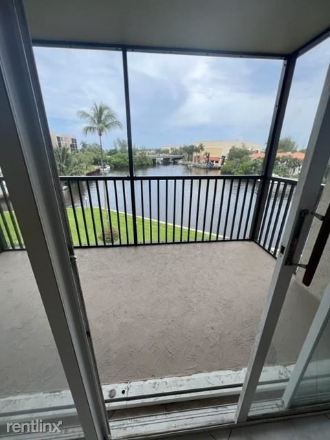 Building Photo - 2 br, 2 bath Condo - 7 Royal Palm Way Unit...