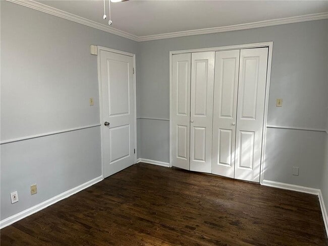 Building Photo - 1156 St Louis Pl NE