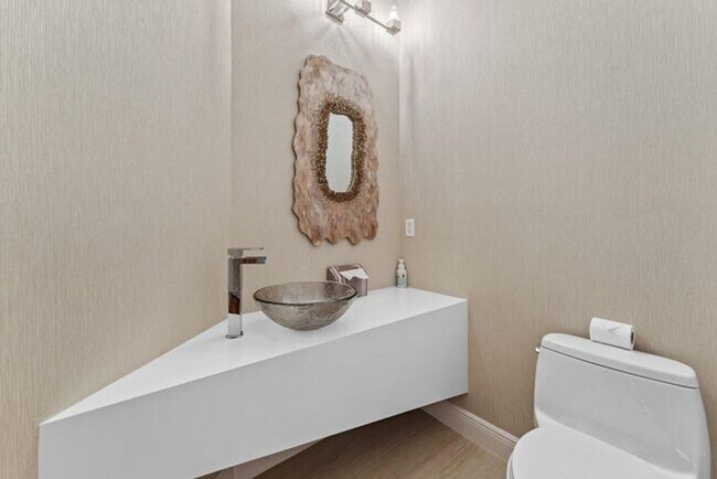 Building Photo - 128 Abondance Dr