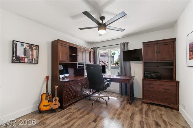 Building Photo - 2233 Versailles Ct