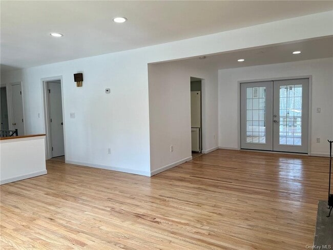 Building Photo - 9 Ridgewood Terrace