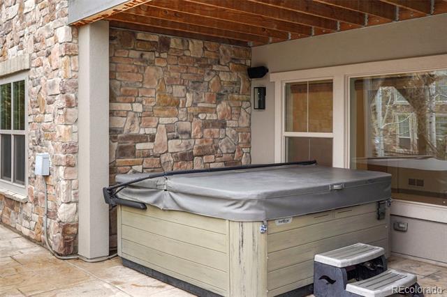 Building Photo - 15252 W Warren Dr