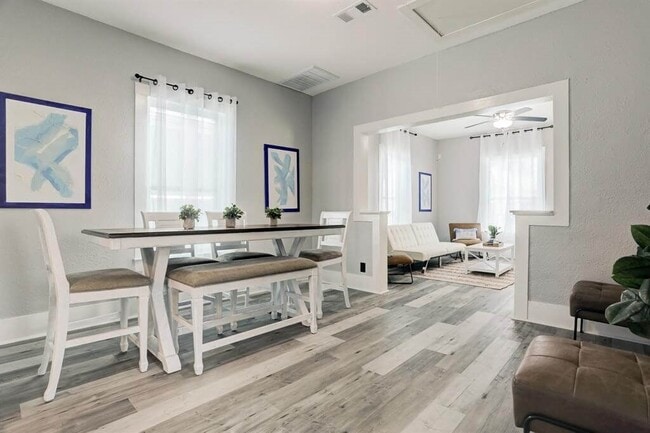 Building Photo - 4017 M Ave