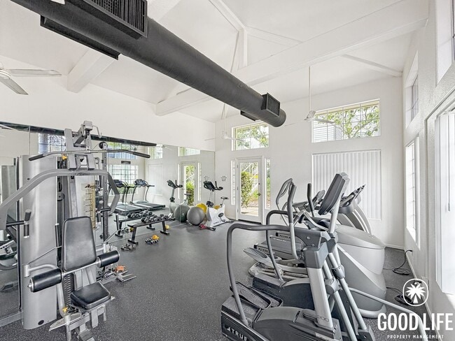 Building Photo - Comfortable 2BD/2BA Condo in La Jolla with Dual Garages, In-Unit Laundry & Pool Access