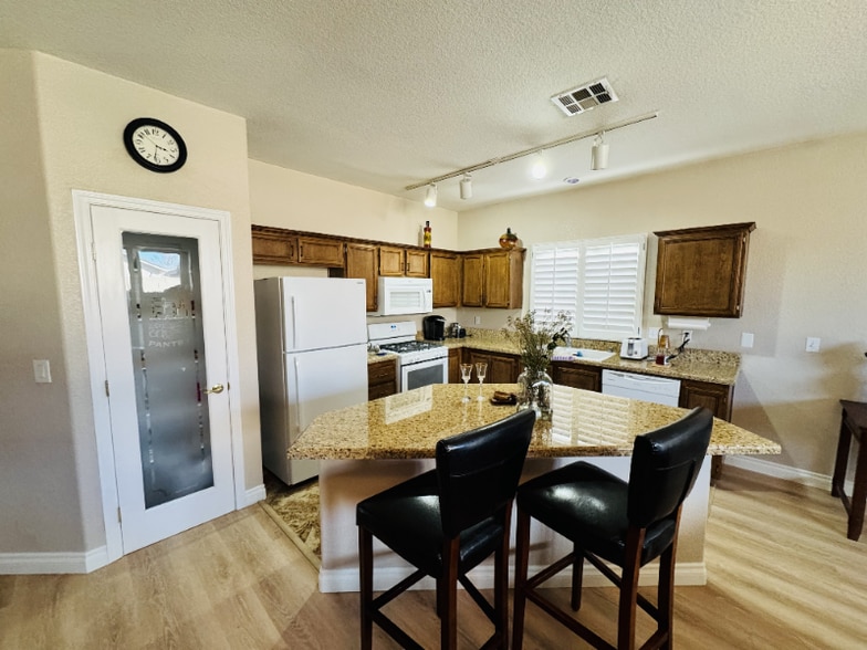 Building Photo - 7816 Pinnochio Ave