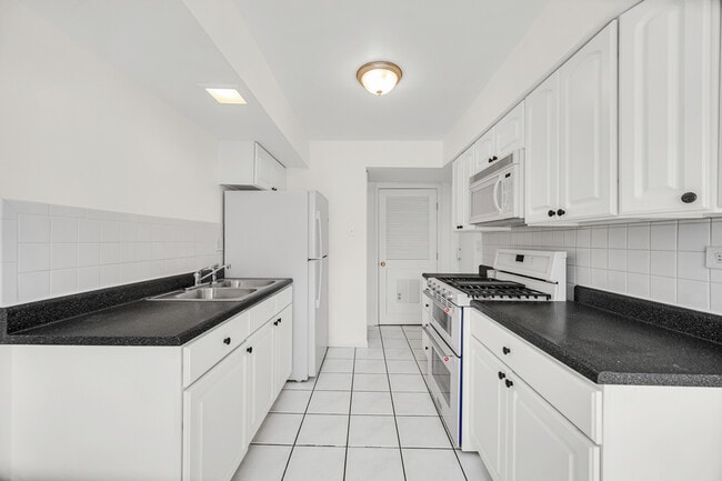 Building Photo - 1242 Nova Ct