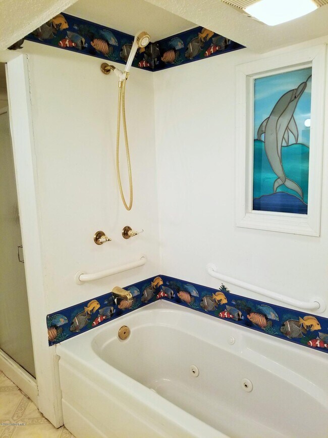 Building Photo - 8203 Camberley Dr