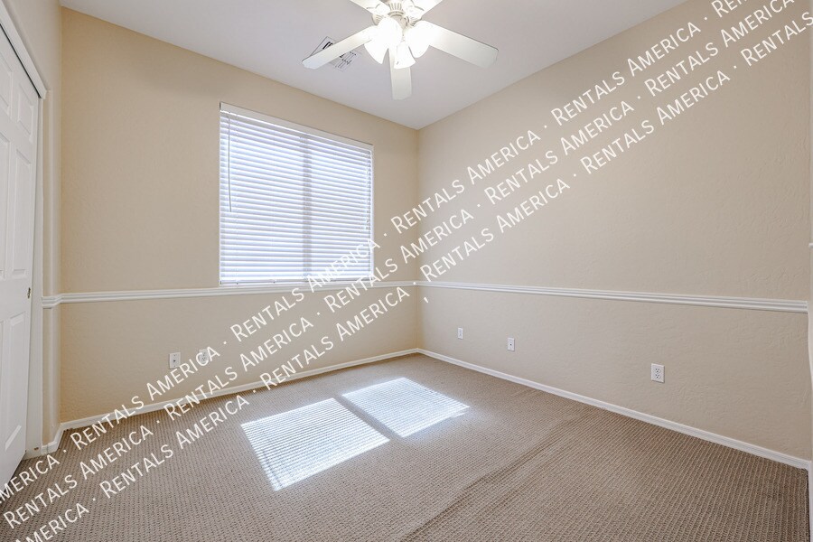 Building Photo - 6974 S Scott Dr