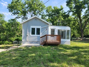 Building Photo - Cozy 1 Bedroom 1 Bath Home