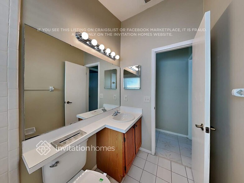 Building Photo - 1369 Tindaro Dr
