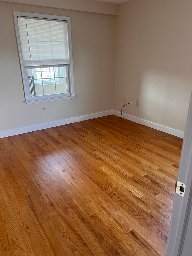 Building Photo - 401 Jersey Ave