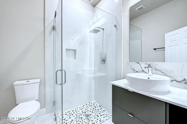 Building Photo - 5395 Heckscher Dr