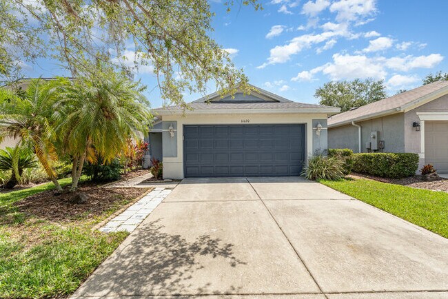 Primary Photo - Home For Rent in Rivercrest!