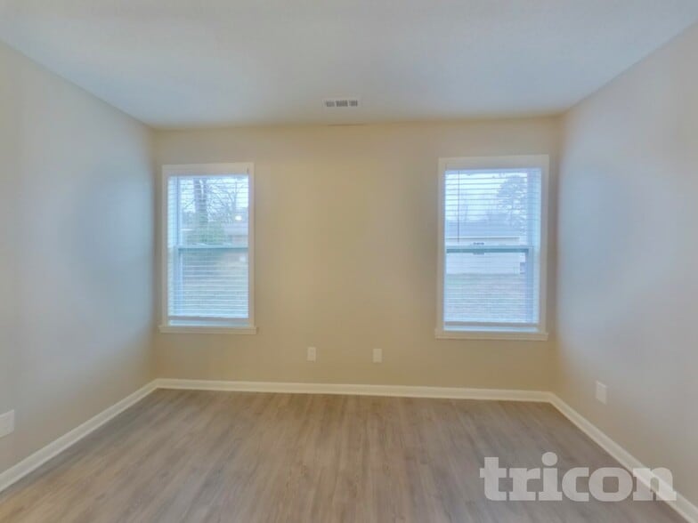 Building Photo - 6027 Running Deer Rd