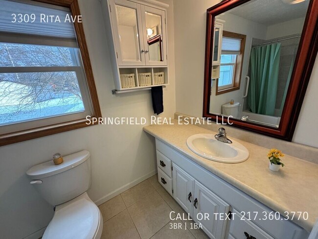 Building Photo - Amenities Galore! 3 Bed, 1 Bath House in S...