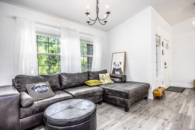 Building Photo - 4726 NW 27 Pl