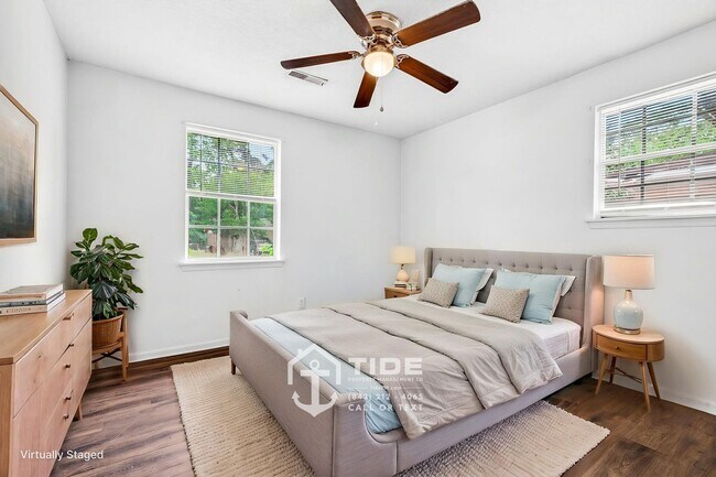 Building Photo - 123 E Edgefield Dr