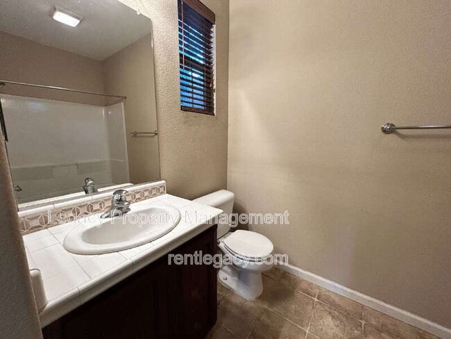 Building Photo - 5301 E Commerce Way