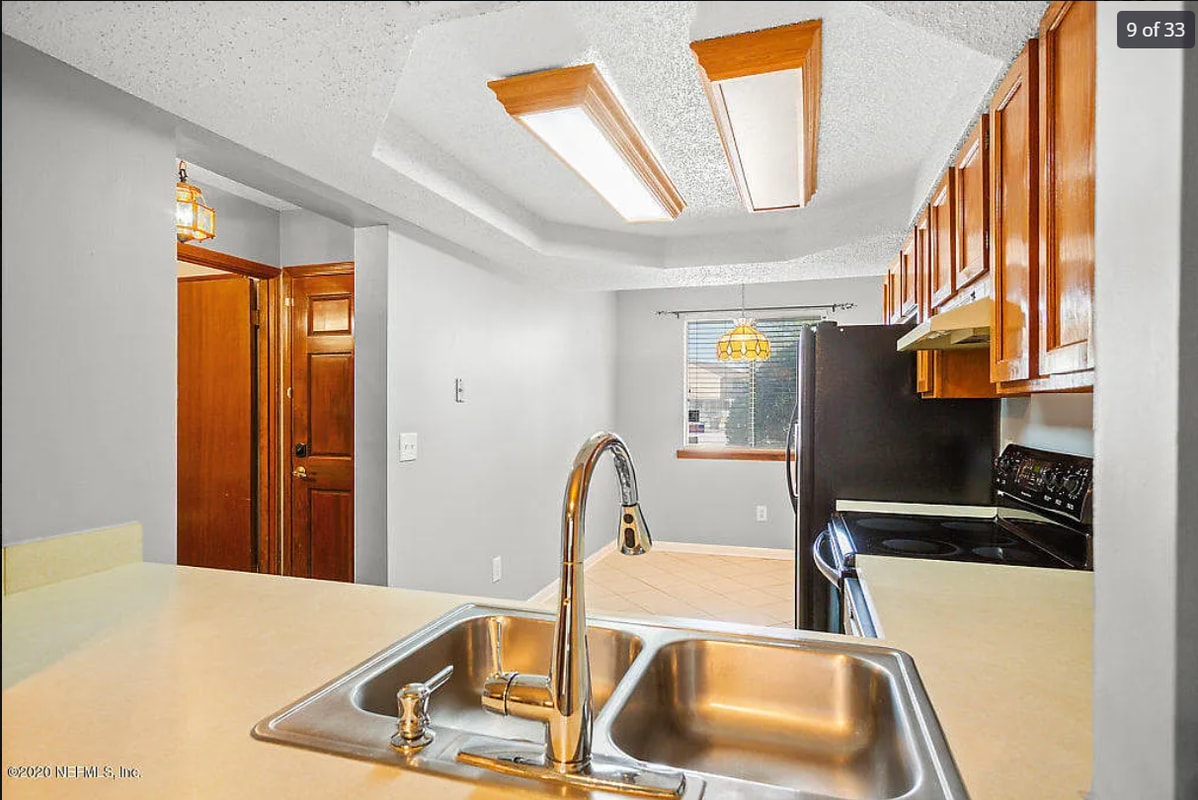 Building Photo - 11211 Windtree Dr