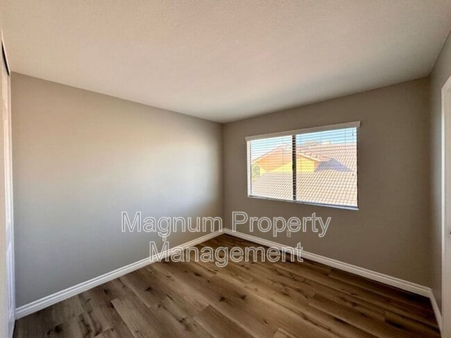 Building Photo - 24473 St Thomas Ave