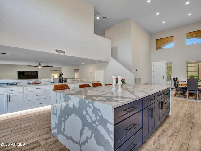 Building Photo - 4326 W Kenai Dr