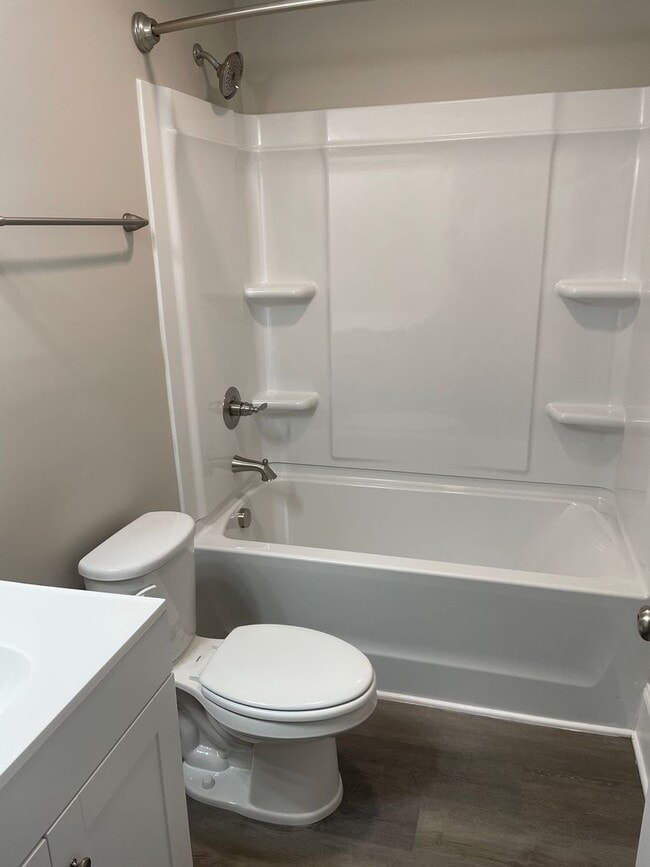 Building Photo - 207 Clayton St