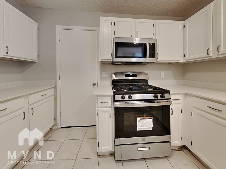 Building Photo - 10826 Riana Dr