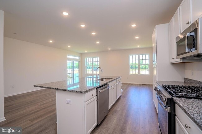 Building Photo - 3403 Jordan Dr