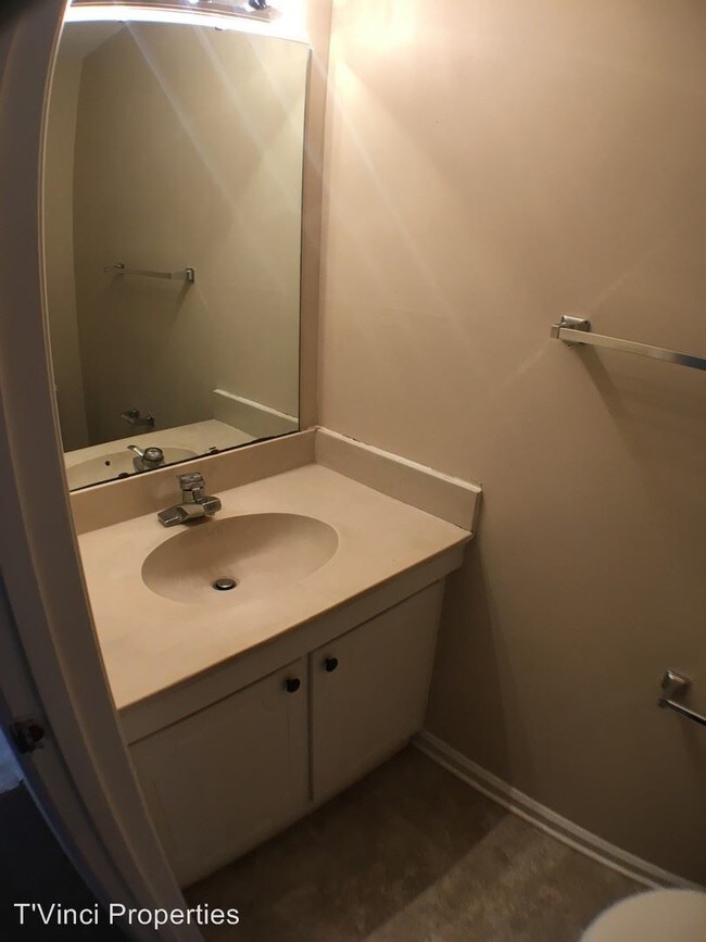 Building Photo - 222 Northpoint Ave