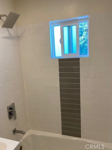 Building Photo - 511 E Washington Ave