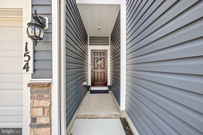Building Photo - 154 Hannock St