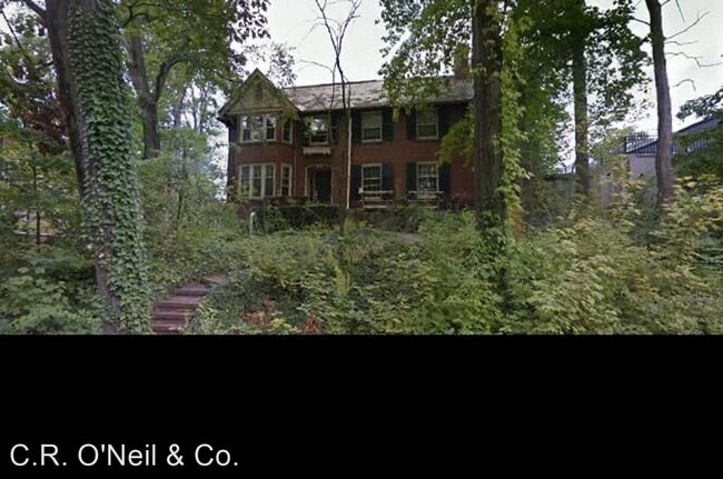 Primary Photo - 4 br, 2.5 bath House - 2131 Iuka Avenue