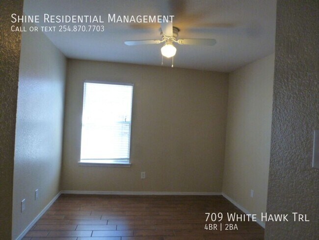 Building Photo - 709 White Hawk Trl