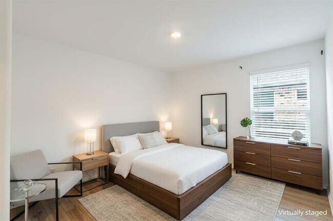 Building Photo - 1729 Catahoula Dr