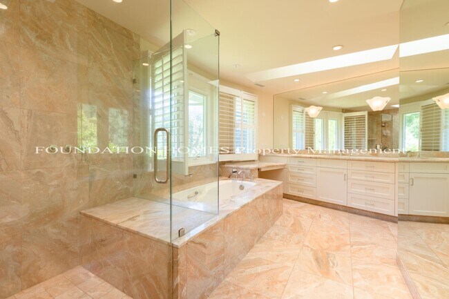 Building Photo - Upscale Country Club 3BD/2BA with BONUS Ro...