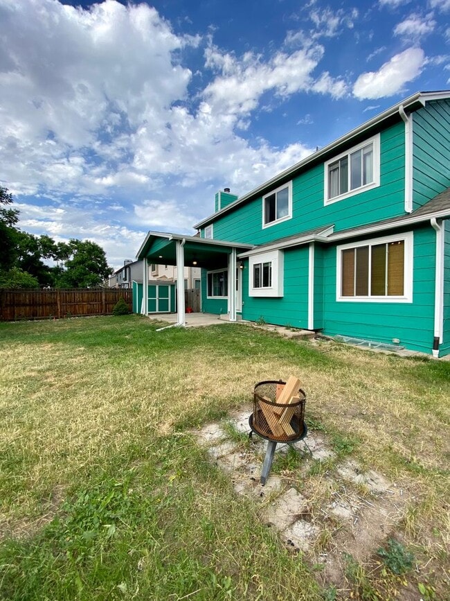 Building Photo - 4 Bedrooms on Corner Lot in 80920!  Dog Friendly!