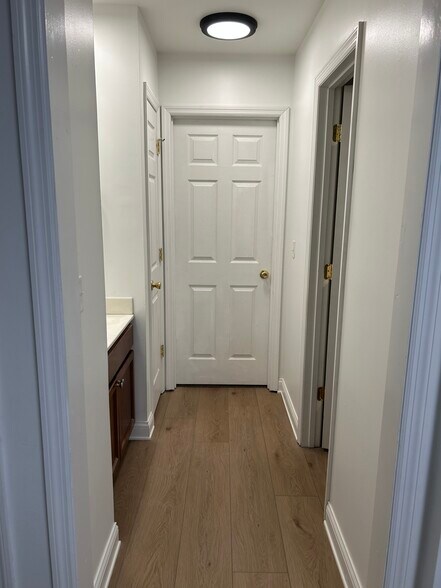 Building Photo - 35 Edgebrooke Dr