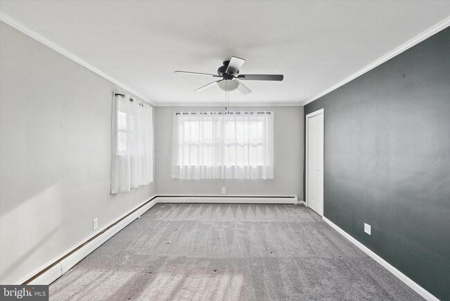 Building Photo - 703 Hoffnagle St