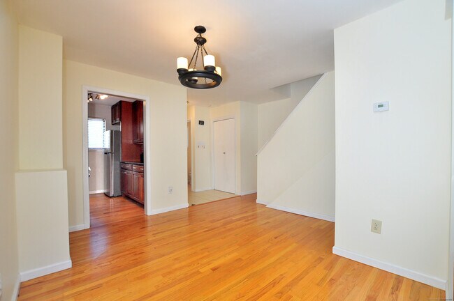 Building Photo - 305 Timber Ln