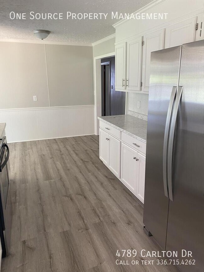 Building Photo - 4789 Carlton Dr